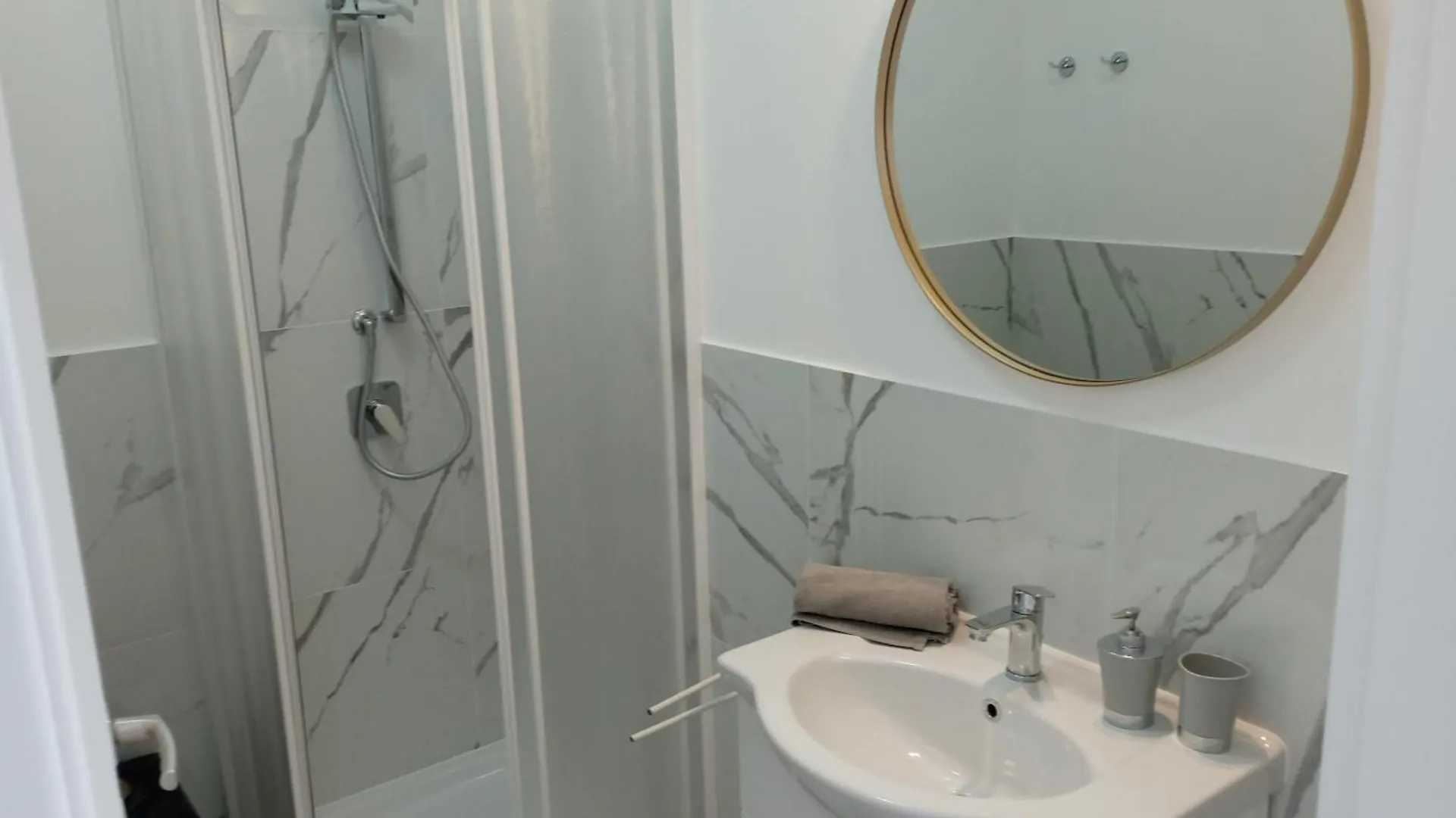Niu Rooms Oristano 0*,